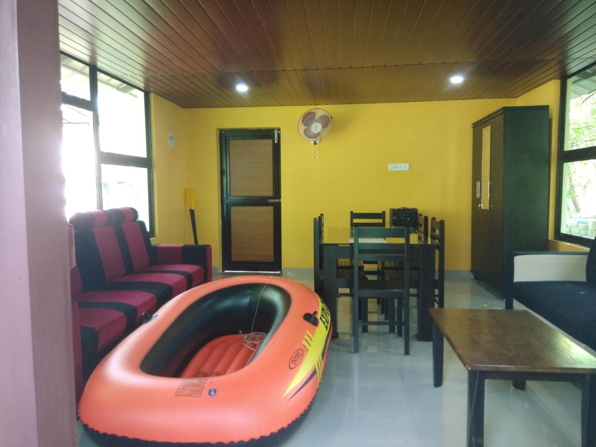 Royal Munroe Palace Home Stay Mundrothuruth Room photo